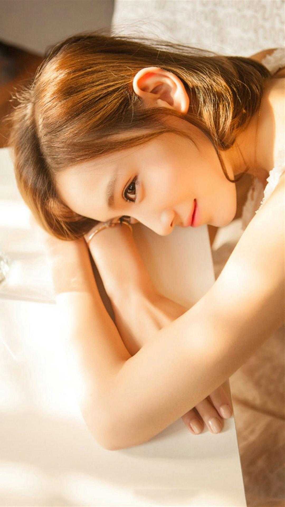 乡村俏美妇